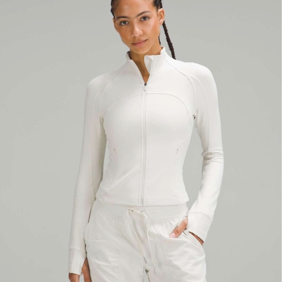 Lululemon Nulu Cropped Define Jacket - Sz 4 - Bone / Cream / Light Tan LIKE NEW - Picture 5 of 5